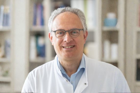 „Gehirnwäsche“ im Schlaf – das glymphatische System als neues Therapie-Ziel?